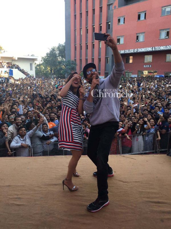 Aamir, Hrithik, Ranveer, Katrina, other stars justify their fashionable tag Aamir, Hrithik, Ranveer, Katrina, other stars justify their fashionable tag