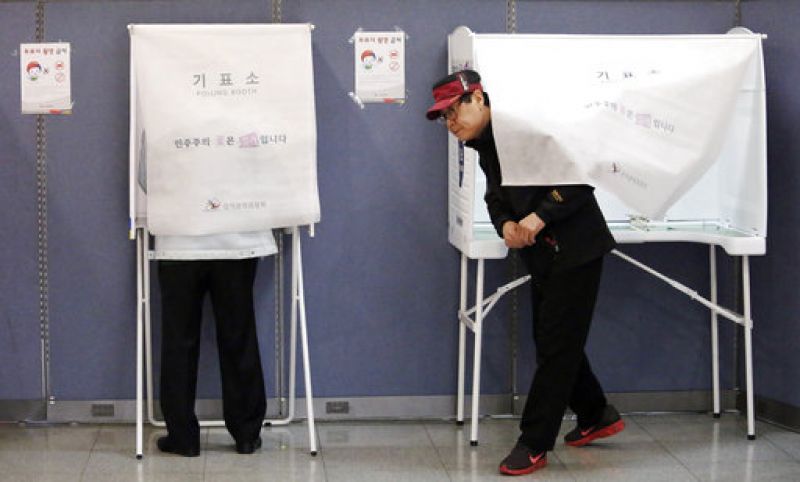 South Koreans vote for new president to succeed impeached Park