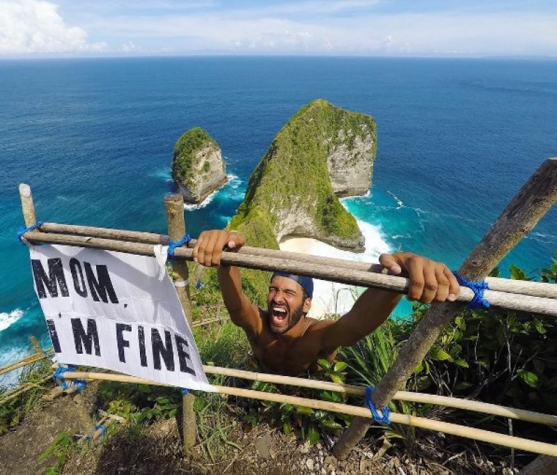 Globetrotter reassures mum hes safe in funny photo series
