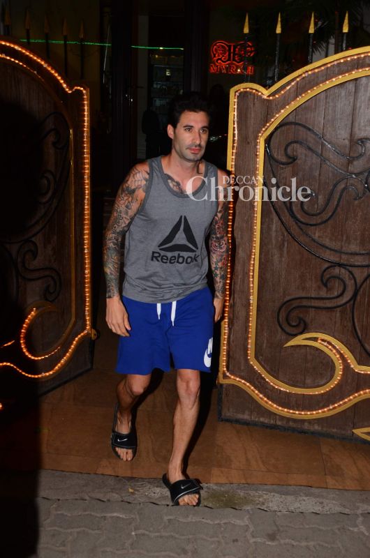 Bollywood celebrities impress with their fashion game Bollywood celebrities impress with their fashion game