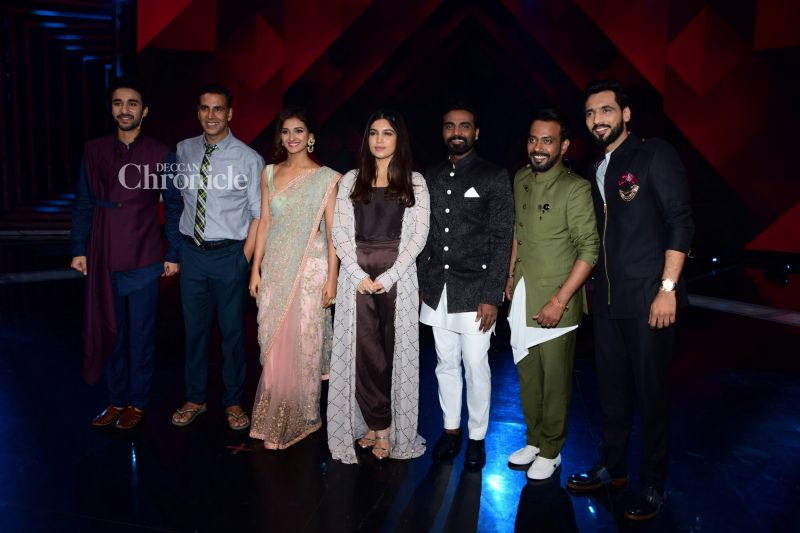 SRK, Akshay, Anushka, other stars put on promotion gear for their films