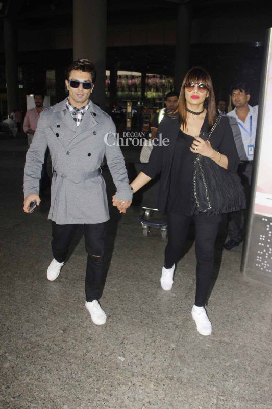 Sidharth, Tamannaah, Urvashi, Bipasha-Karan step out in style Sidharth, Tamannaah, Urvashi, Bipasha-Karan step out in style