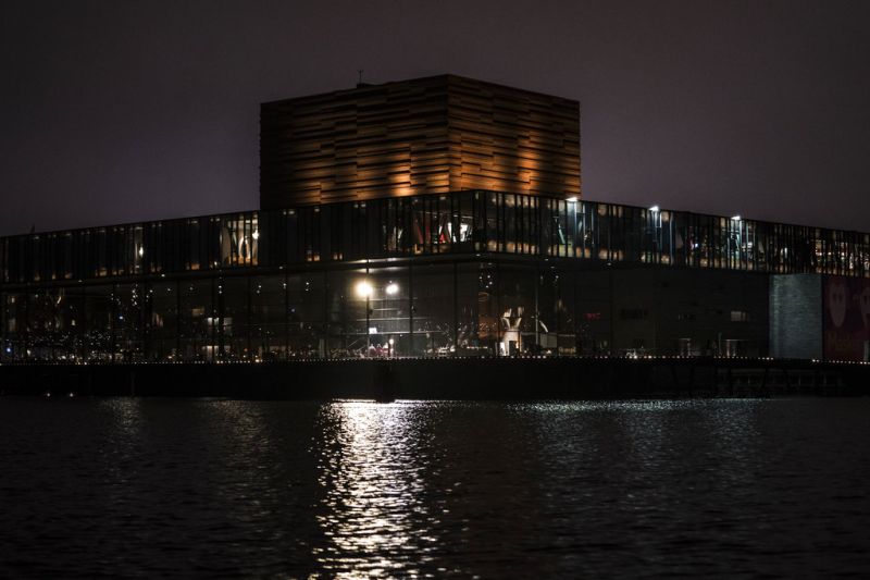 Copenhagen decks up in myriad incandescence