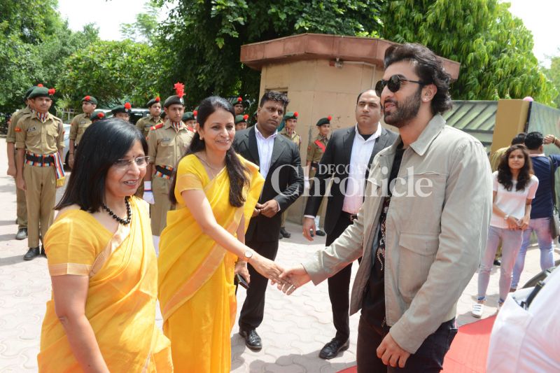 Jagga Jasoos: Ranbir-Katrina have a blast with school kids in Delhi Jagga Jasoos: Ranbir-Katrina have a blast with school kids in Delhi