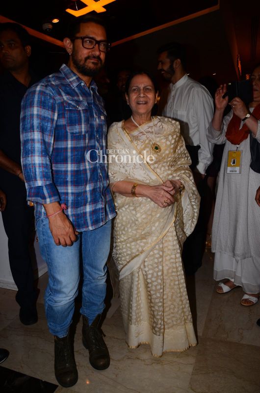 Aamir Khan and his family launch book on his uncle