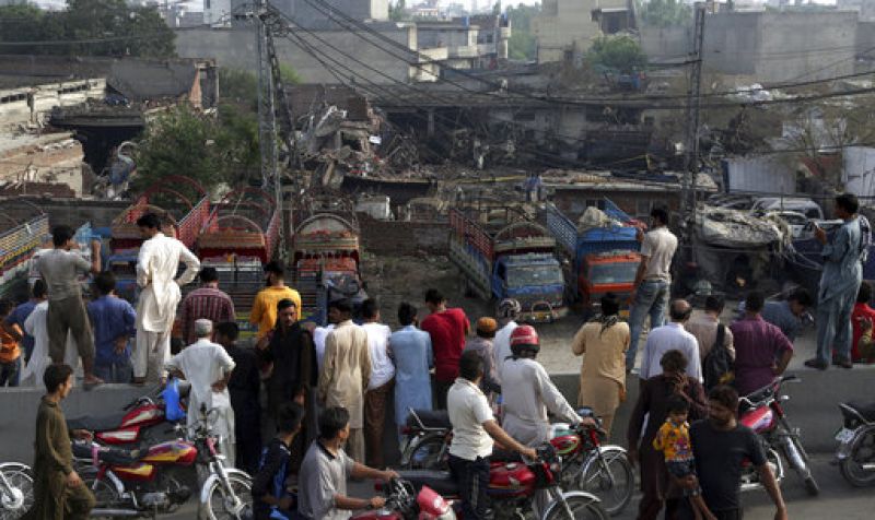 Pak: Blast in Quetta hits army vehicle; at least 17 dead, 20 hurt