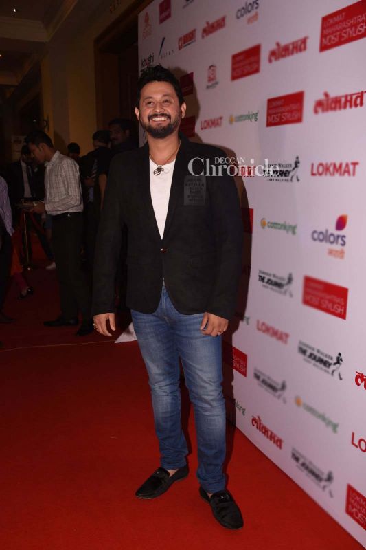 Hrithik, Sonam, Tiger, Radhika, others make fashion statement at awards show Hrithik, Sonam, Tiger, Radhika, others make fashion statement at awards show