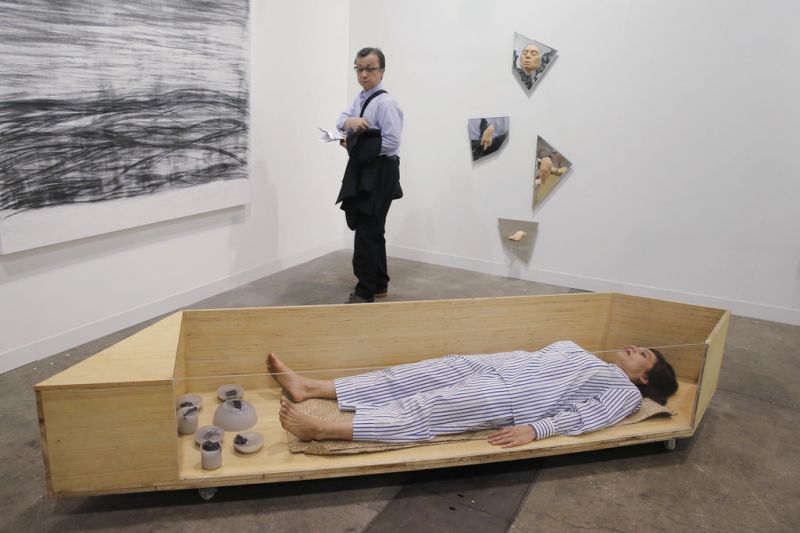 In Photos: Artworks from around world get featured at Hong Kongs Art Basel fair