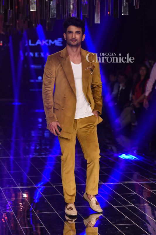 Jacqueline-Aditya turn showstoppers on LFW ramp, other stars also dazzle