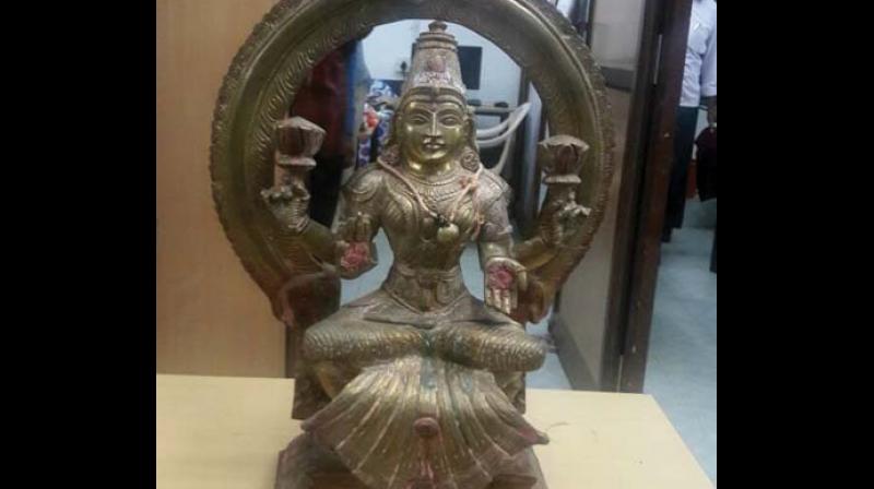 The police added that, while checking the car, the team had found nearly 1.5 ft panchaloha Amman idol with mangalsutra weighing 20 kg.