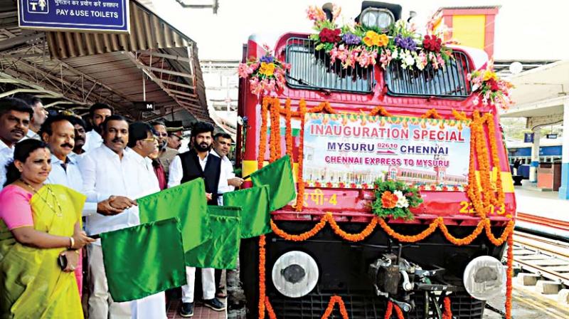 MP Pratap Simha inaugurates the special train Mysuru-Chennai Express in Mysuru on Tuesday (Photo: KPN)