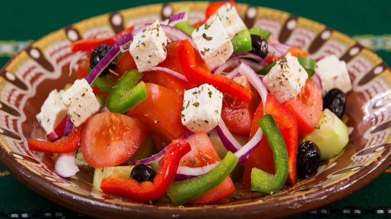 Mediterranean, vegetarian diets both effective for weight loss. (Photo: Pixabay)