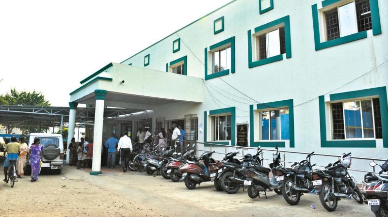 Public visit the recently inaugurated taslidar office at R.K. Nagar. (Photo: DC)