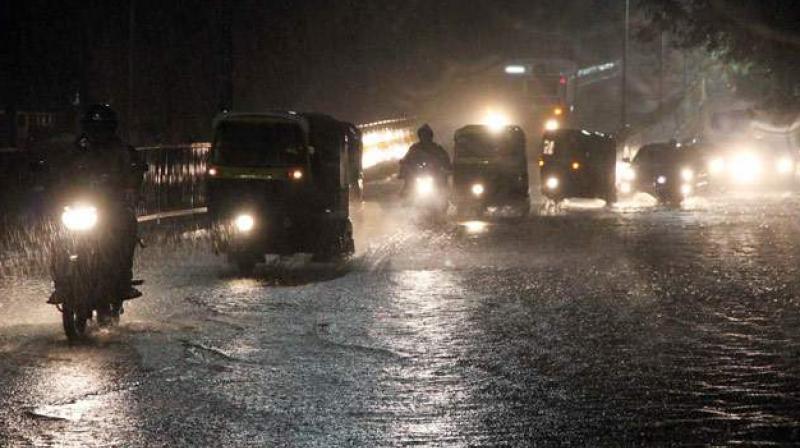 Maharashtra and Gujarat are on high alert as cyclone Ockhi has changed its path. (Photo: PTI/Representational)