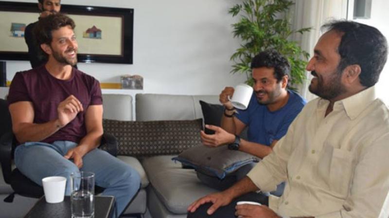 Hrithik Roshan with Vikas Bahl and Anand Kumar.