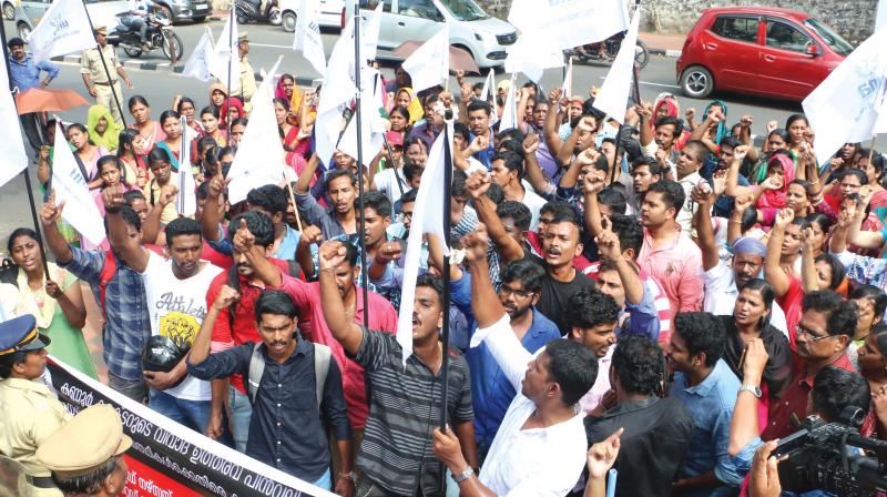 United Nurses Association and United Nurses Students Association jointly hold a march in Thiruvananthapuram on Monday. (Photo: A.V. MUZAFAR)