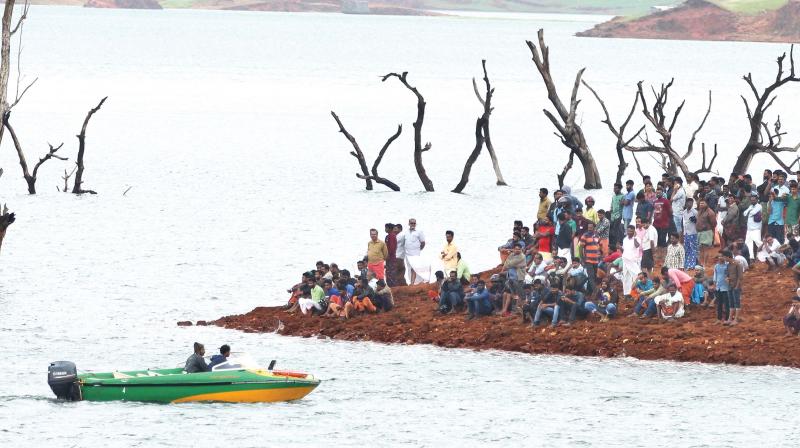 The rescue operations are in progress for the missing men at  Banasura Sagar dam. 	 arrangement