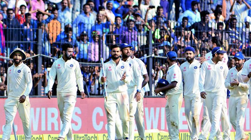 Virat Kohli leads the team around Chepauk for a lap of honour after defeating England in the fifth and final Test.(Photo: E.K. Sanjay)