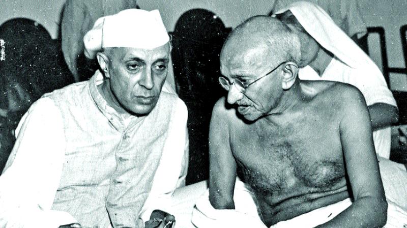 Jawaharlal Nehru and Mahatma Gandhi. 	Source:Internet