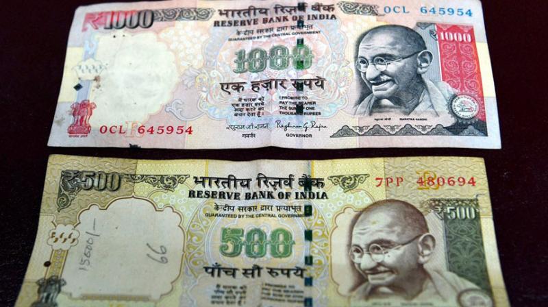 Rs 500 and Rs 1000 notes which have been discontinued as a step to curb black money. (Photo: PTI)
