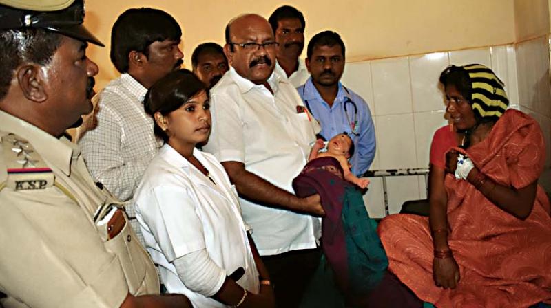 Yashoda, who abandoned her baby due to poverty was promised governmental help by Chicholi MLA Dr Umesh Jadhava  (Photo: DC)