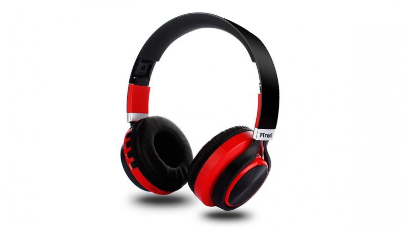 The headset comes with a foldable design and is available in Black, White, Red, Green and Blue colour variants.