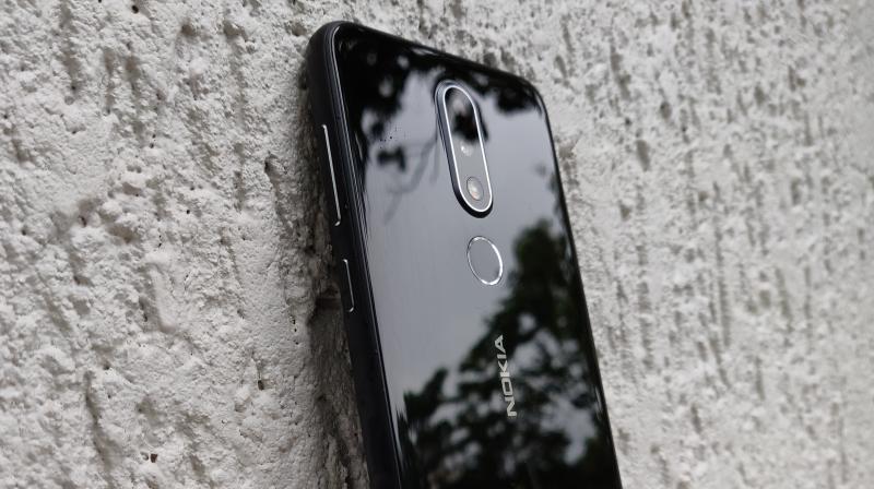 The Nokia 6.1 Plus retails at a price of Rs 15,999.