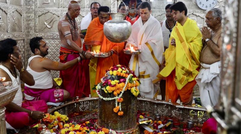 Congress president Rahul Gandhi along with senior leaders Kamal Nath and Jyotiraditya Scindia visited the Mahakaleshwar temple in Madhya Pradesh. (Photo: Twitter | @INCIndia)