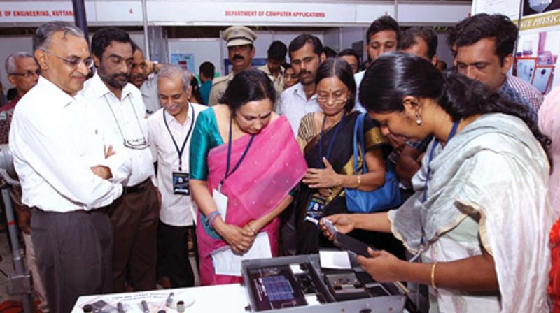 Cusat VC Dr J. Letha visiting a stall of Shastrayan