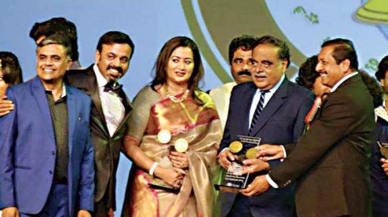 Ambareesh being felicitated at the 9th Association of Kannada Kootas of America (AKKA) world Kannada conference held at Atlantic City, New Jersey in September 2016. His wife Sumalatha was also present