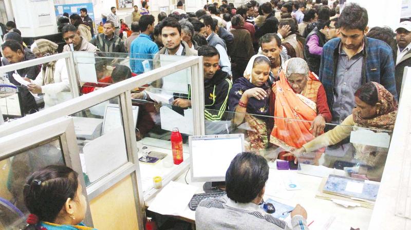 Crowds continue to line up in banks across the country