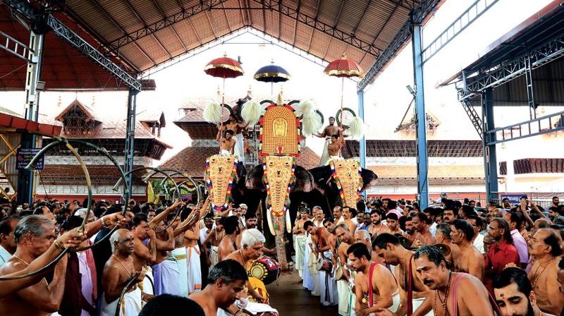 Ezhunallipu at Guruvayoor Temple on Saturday as part of Ekadasi festival. (Photo: DC)
