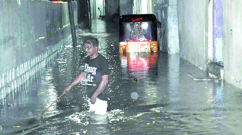 Heavy downpour inundated several places in the city on Saturday.   (Photo: INN)