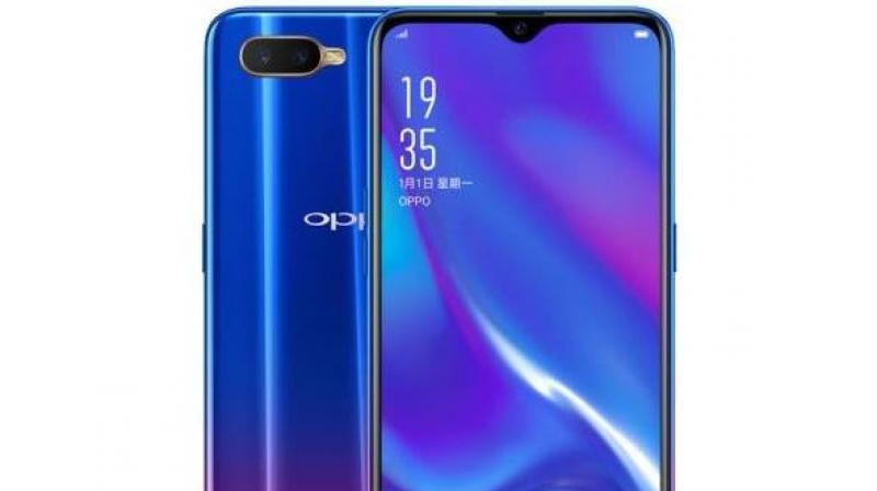 The OPPO K1 comes with a 6.4-inch Full HD+ AMOLED waterdrop notched display.