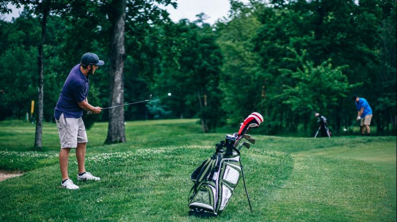 Experts explain why golf is good for your body. (Photo: Pexels)