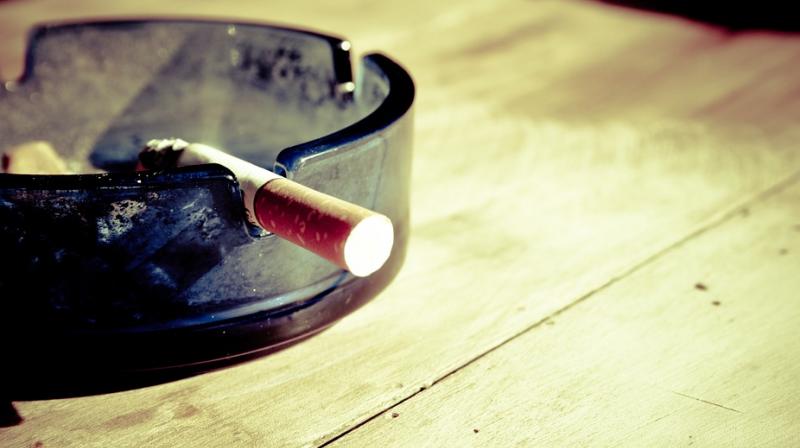 Mens nicotine exposure can also harm their unborn child.(Photo: Pixabay)