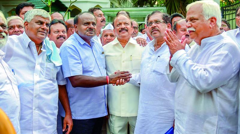 Cong moves SC against Ktaka Guvs invite to BJP to form govt, seeks urgent hearing
