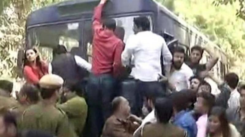 Clashes at Delhis Ramjas College over invitation to JNU student Umar Khalid