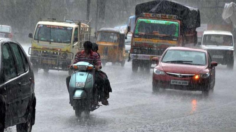 Due to trough of low pressure near Telangana, Tamil Nadu and Puducherry will receive heavy rains for the next 24 hours.
