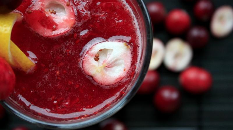 Cranberry juice has beneficial effects on rheumatoid arthritis patients. (Photo:Representational/Pixabay)