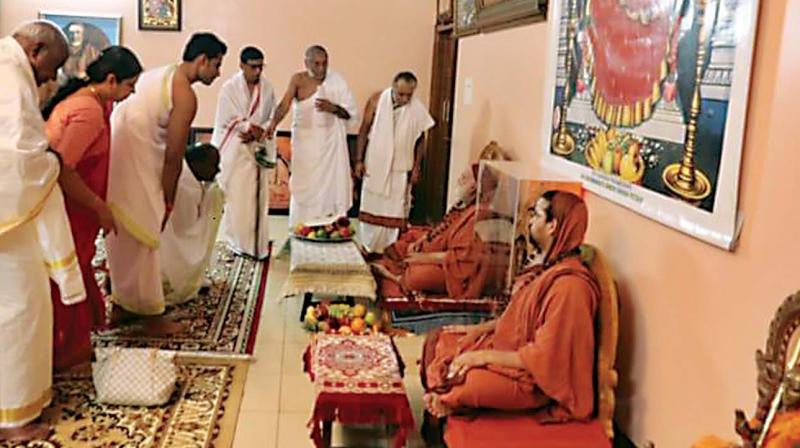 With talks between Congress and JD(S) over LS seat sharing hitting a deadlock, CM H.D. Kumaraswamy took time out to visit the Sringeri Sharada Peetham in Chikkamagaluru along with his father H.D. Deve Gowda, wife and son on Thursday