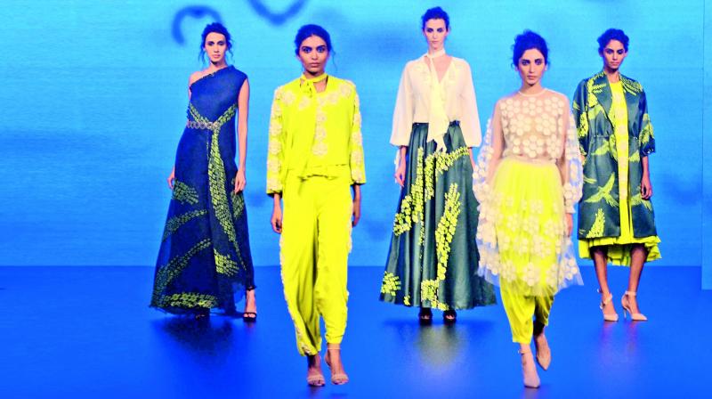 The collection Away by Urvashi Joneja, was about breaking the glass ceiling. Tiny fragments of graphics depicted the breakthrough and came together to form a flying bird.