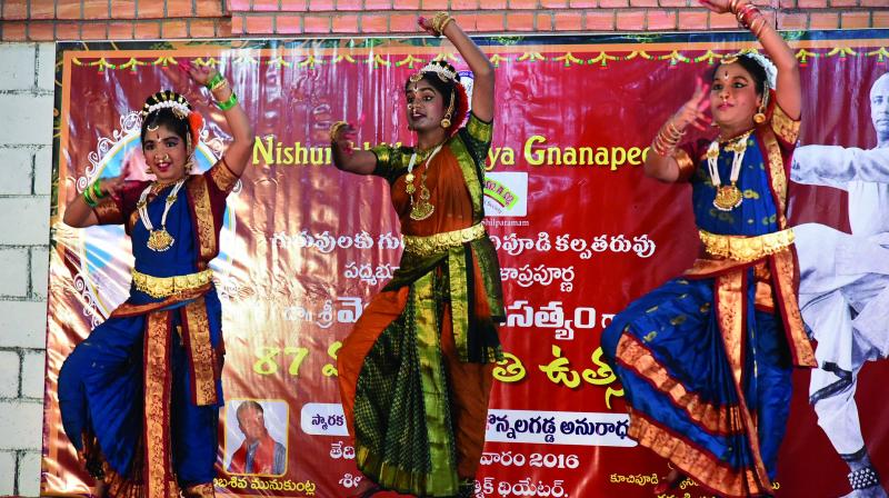 Dancers perform at Satyams tribute.