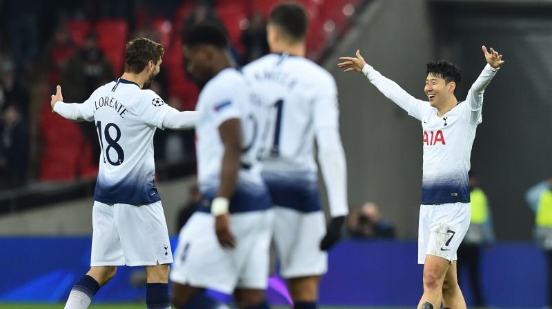Son Heung-min has every reason to be constantly smiling, and Tottenham has many reasons to be thankful. (Photo: AFP)