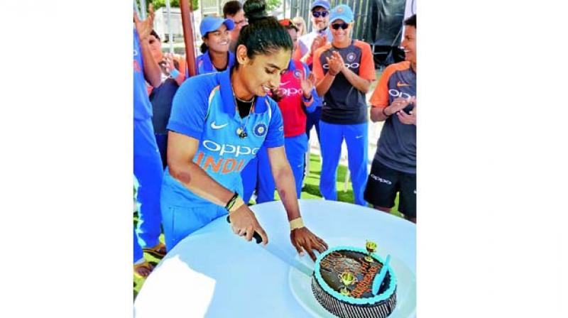 Mithali Raj cuts a cake to celebrate her 200th ODI. (Photo: Twitter)