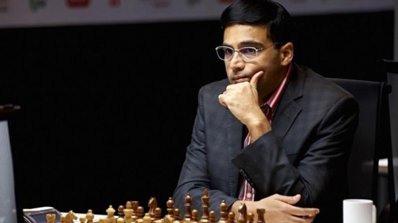 Vishwanathan Anand started off with the king pawn, and Kasparov replied with the Sicilian. After initial skirmish, it was a balanced middle game where the pieces changed hands at regular intervals. Neither Anand nor Kasparov minded the draw that eventually ensued.(Photo: AFP)