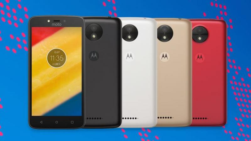 Both the Moto C phones will be available in cherry, white, gold, and black colour options.
