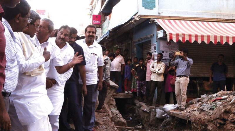 CM Siddaramaiahs city inspection on September 13, 2017 gave him a glimpse of what life is like for the average Bengalurean. (Photo: DC)