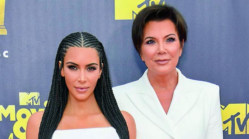 And will feature celebrities such as Kris Jenner, Khlo© Kardashian and Kendall Jenner along with Kim, who will each host their own table, reports TMZ.com.