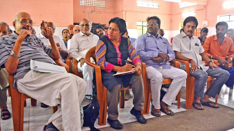 A public hearing held on Saturday to gather the views from the local residents to convert Jayalalithaas Poes Garden bungalow into a memorial. 	 DC